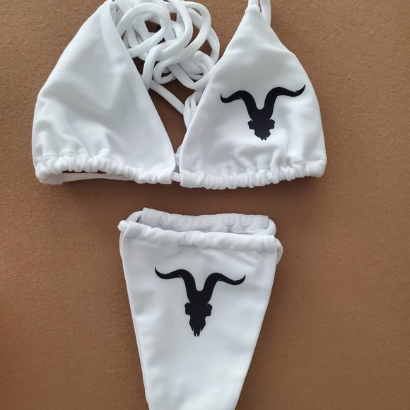 SOLD! RARE NWT Ignite Classic M/L Bikinis - Picture 4 of 4